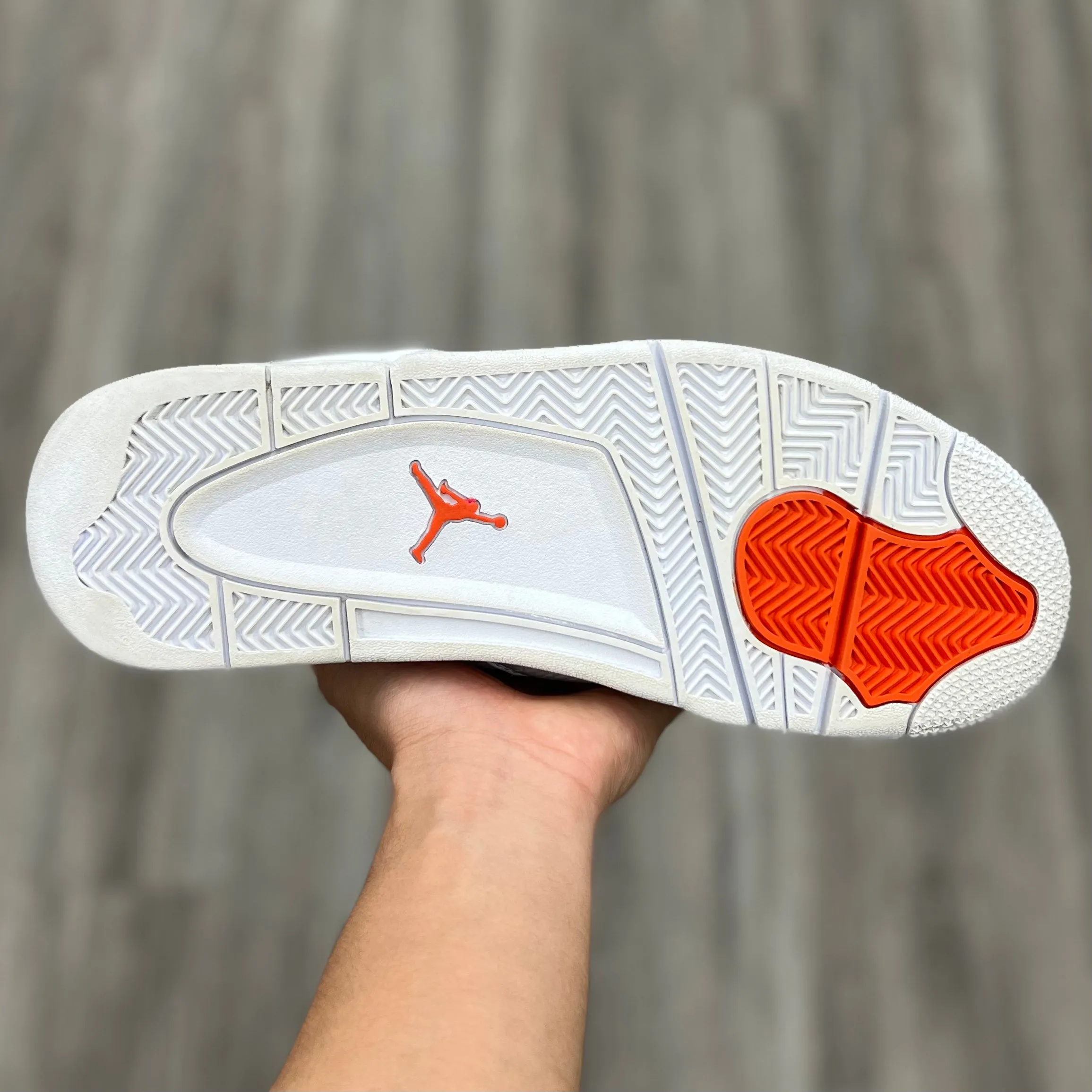 Air Jordan 4 Retro “ Metallic Orange”