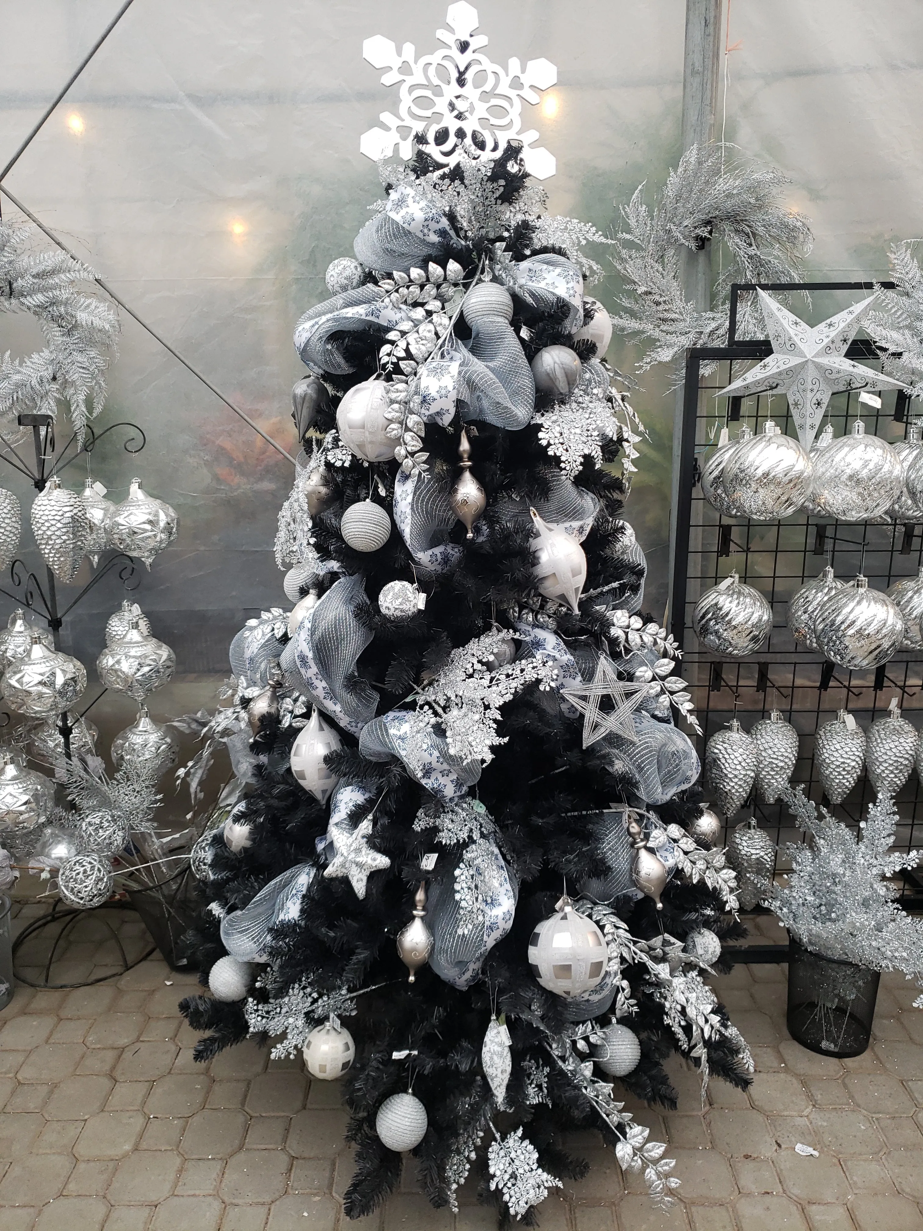 Artificial Tree - Black 7.5'