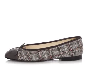 Chanel Gray Tweed Cap Toe Flats