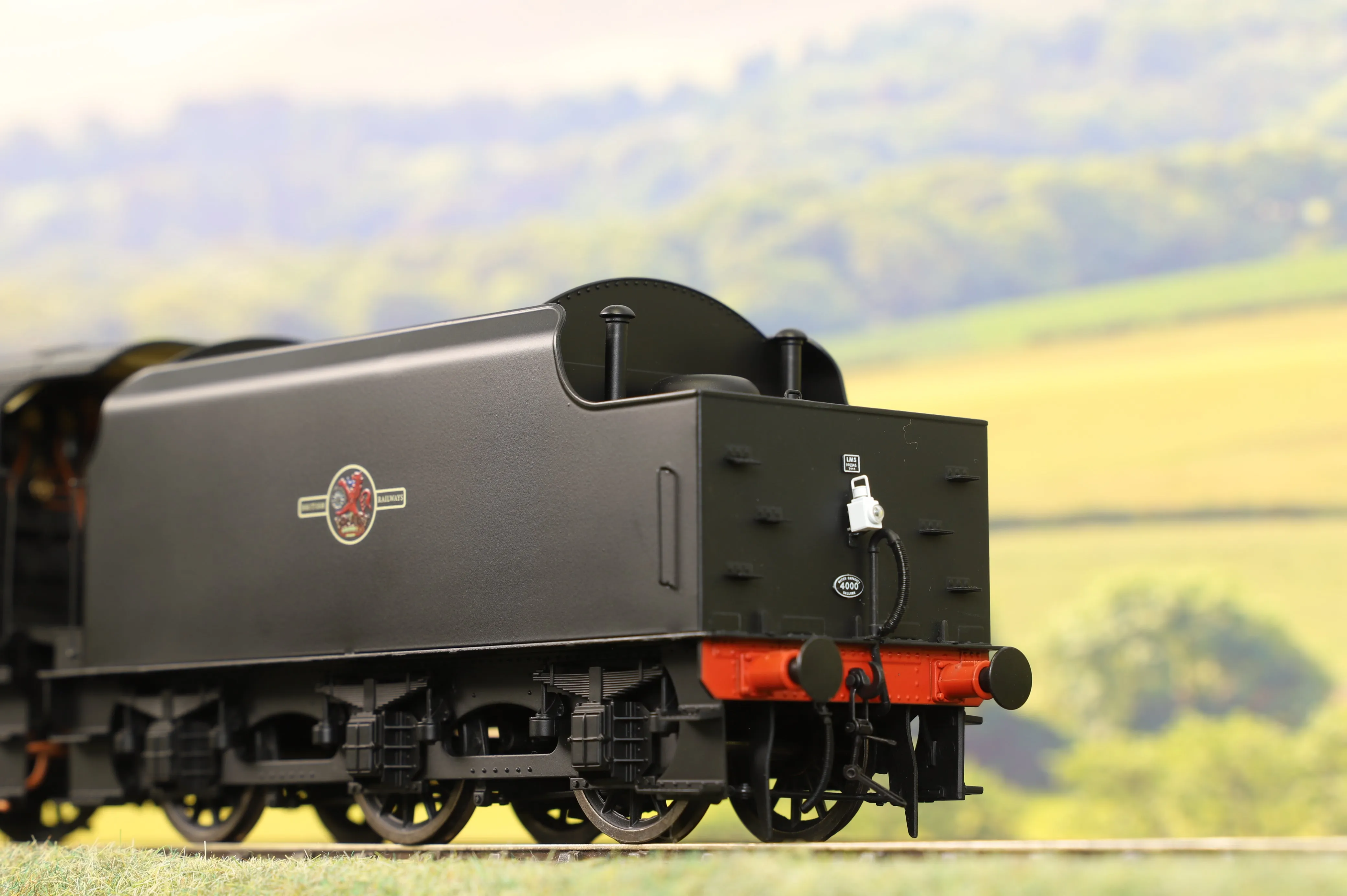 Ellis Clark Trains E1007 O Gauge Stanier Class 5 4-6-0 "Black 5", Plain BR Black, '45337', Welded Tender
