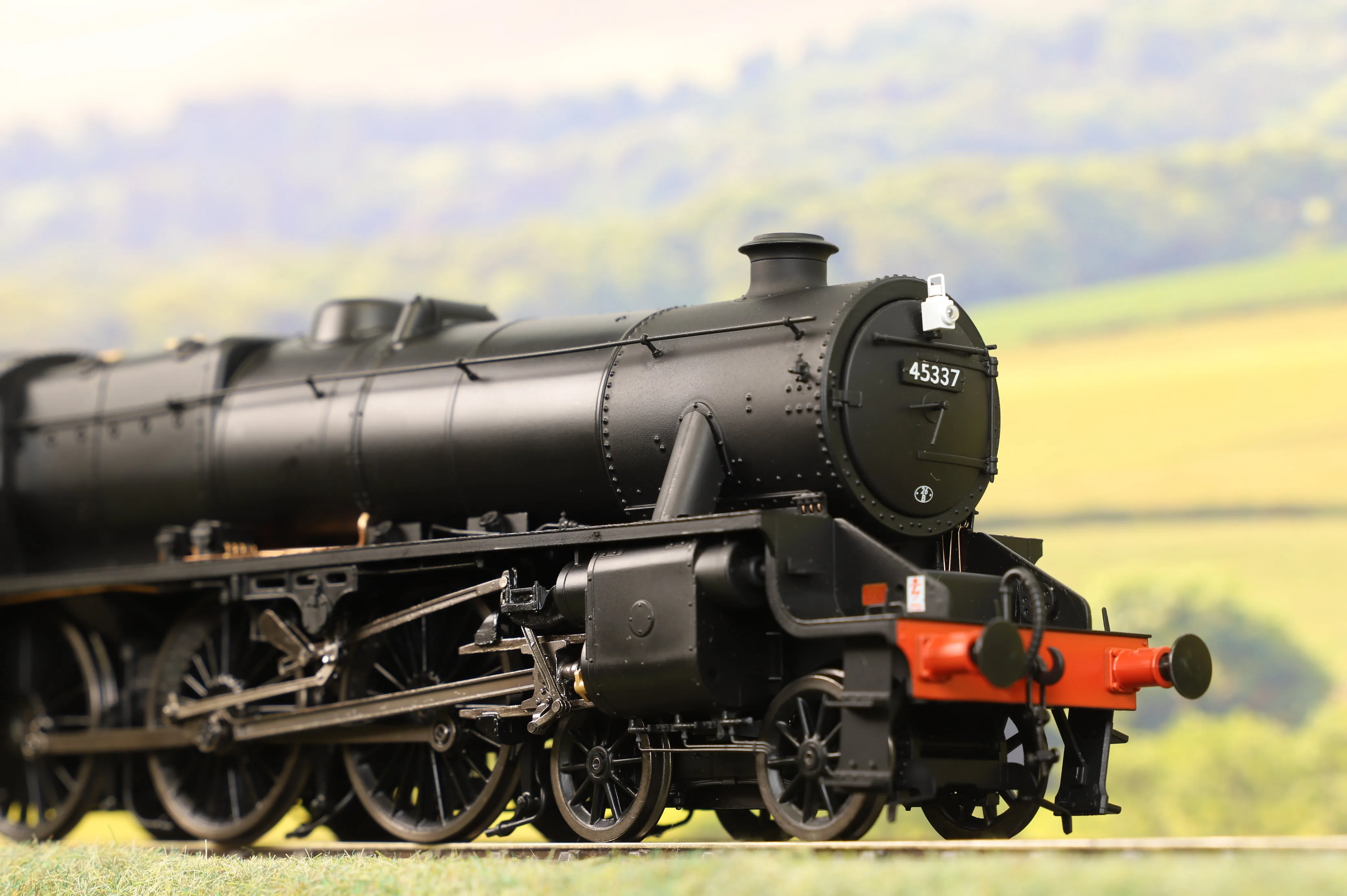 Ellis Clark Trains E1007 O Gauge Stanier Class 5 4-6-0 "Black 5", Plain BR Black, '45337', Welded Tender