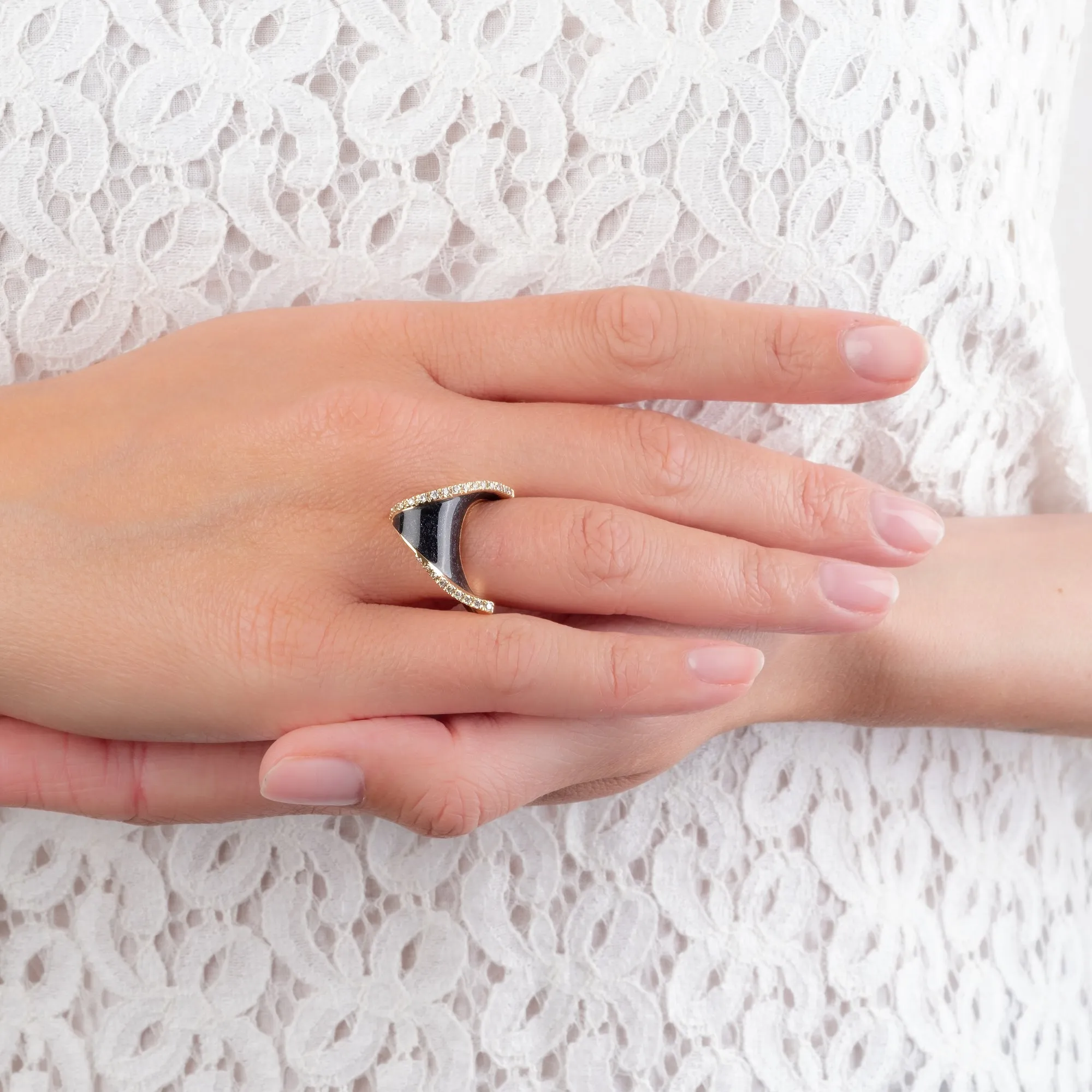 Enamel and Diamond 18k yellow gold ring