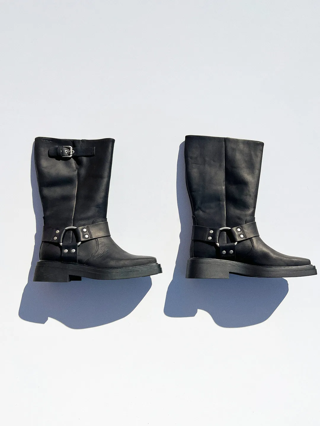 Eyra Buckle Boot - Black Oily Nubuck