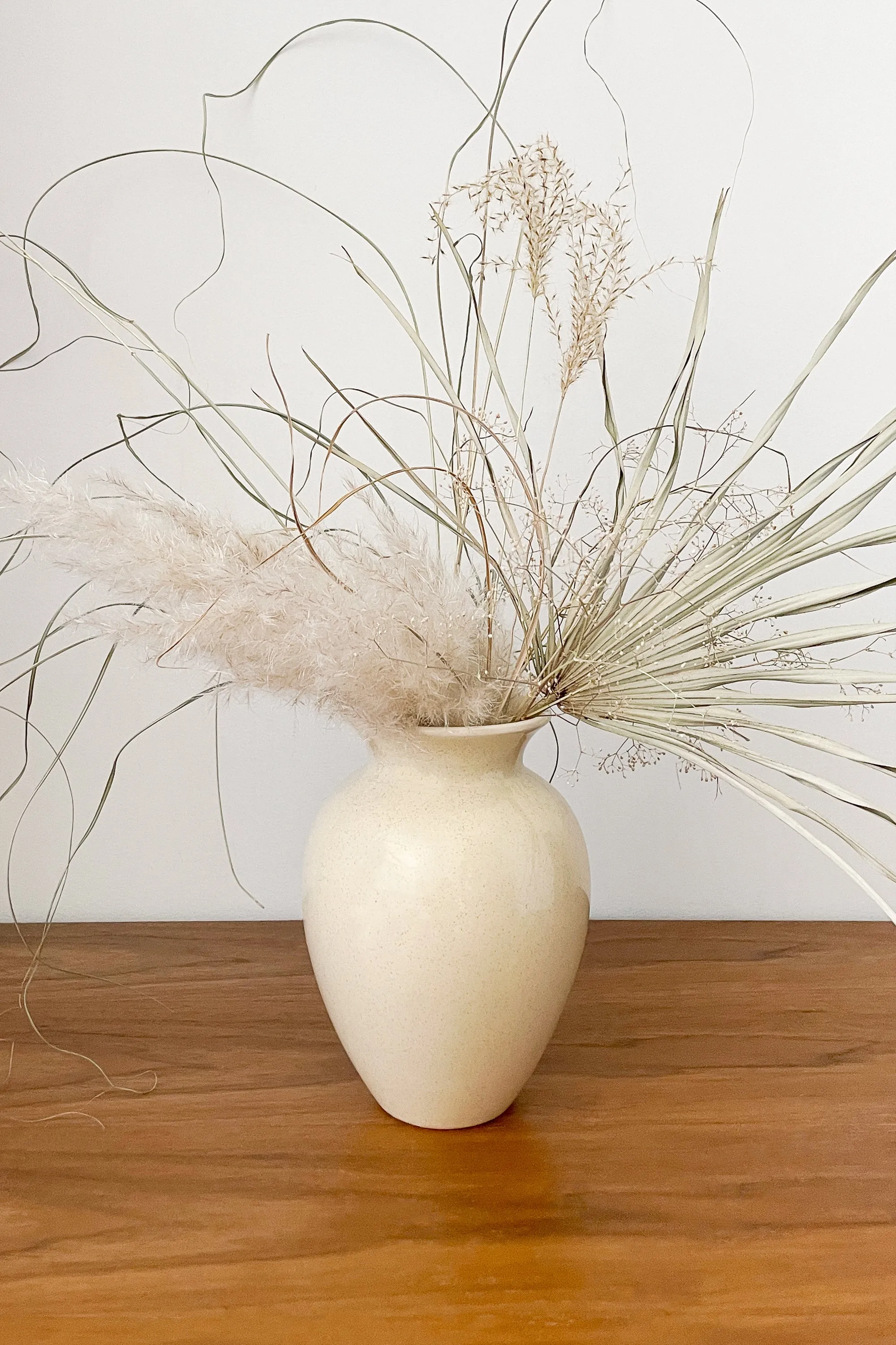 GLOSS CERAMIC VASE