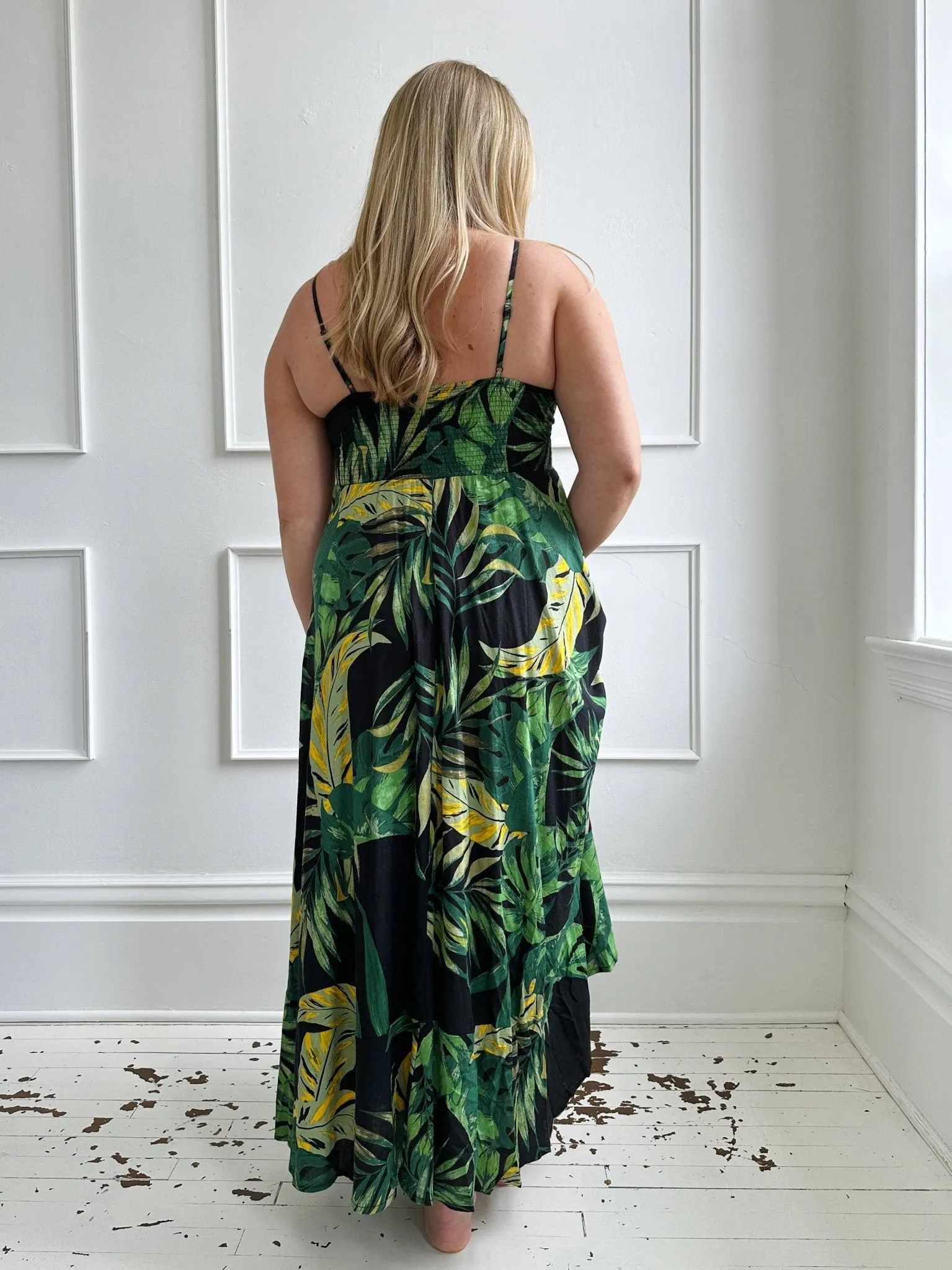 Linen Square Neck Dress w/ Ruffle Hem