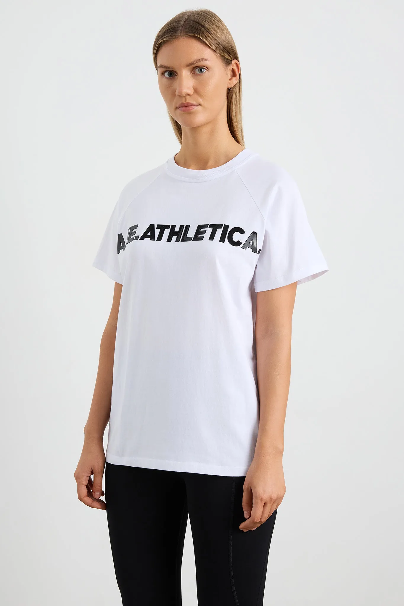 Logo Raglan T-Shirt 110