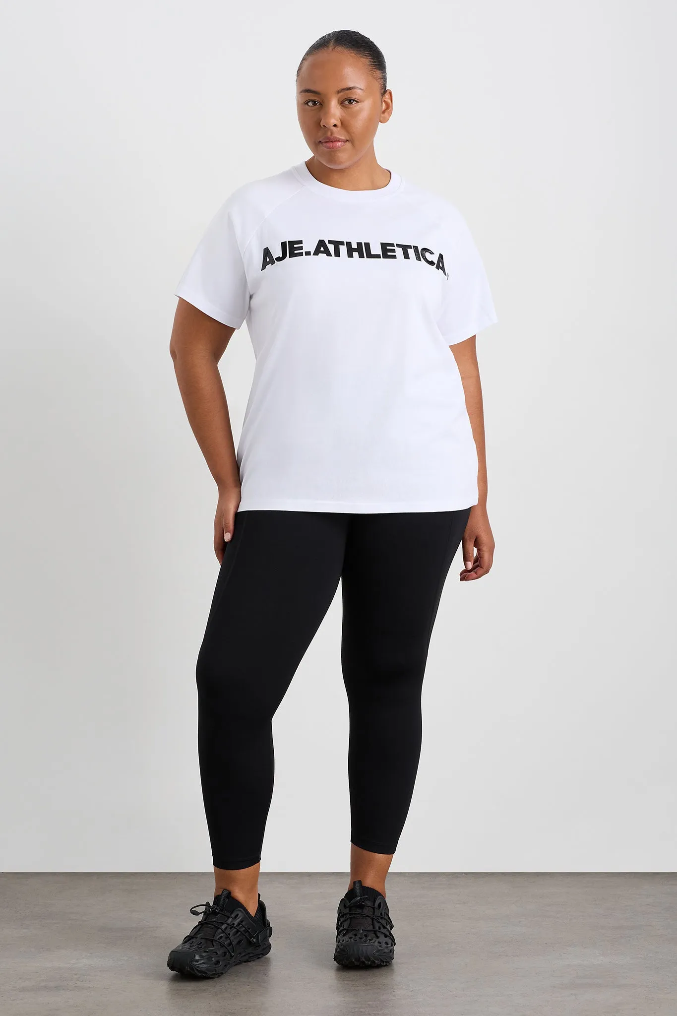 Logo Raglan T-Shirt 110