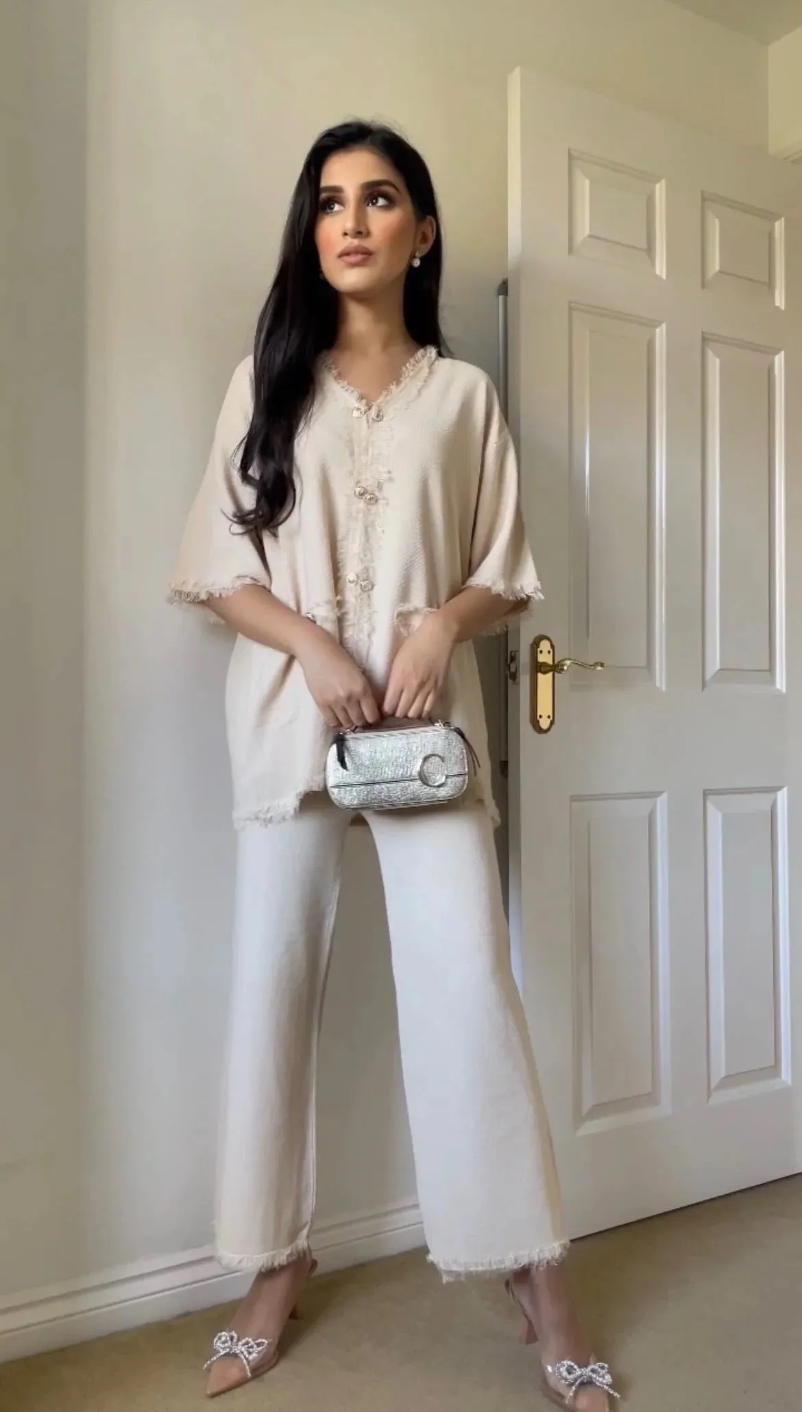 Sibel in Beige