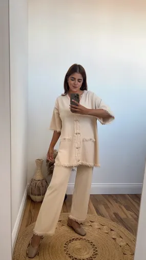 Sibel in Beige